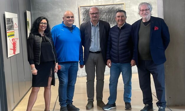El Museu del Calçat d’Elda acull la mostra pictòrica ‘Il bosco nel teatre’ de l’artista italià Lucio Afeltra