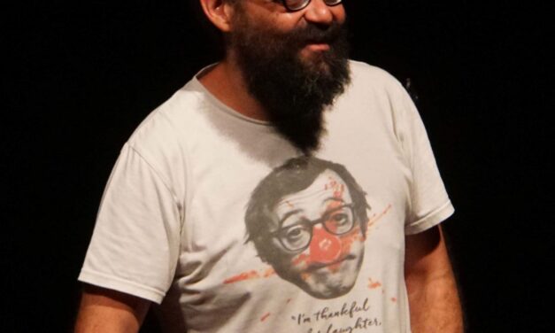 Ignatius Farray torna al Principal amb el seu xou “La comedia salvó mi vida”