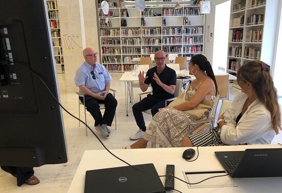 La exposición “Moving Forward, Looking Back” de la colección Jenkins y Romero roza ya los 10.000 visitantes en el MACA