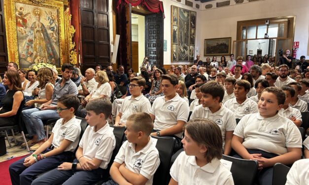 Los niños de la Escolanía ponen a prueba sus voces en la tradicional Prova de Veus del Misteri