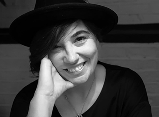 La fotógrafa Cristina de Middel recibe en el ADDA la distinción como Embajadora Cultural de la provincia