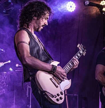 Sala Euterpe arranca noviembre con los directos de Poncho K y María Ruíz