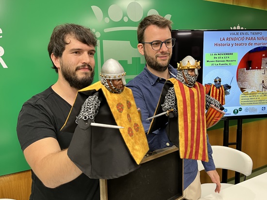 El Museu Dámaso Navarro de Petrer ofereix un taller infantil interactiu per a donar a conéixer la base històrica de La Rendició a través del teatre de marionetes