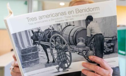 Un llibre recull més de 60 imatges de Benidorm preses per tres fotògrafes americanes entre els anys 1957 i 1970