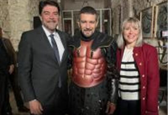 La película que Banderas rodó en el Castillo de Santa Bárbara se estrenó este viernes en España