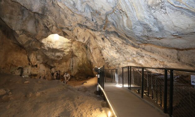 El jaciment de la Cova de l’Or de Beniarrés reprén aquest cap de setmana el seu programa de visites guiades