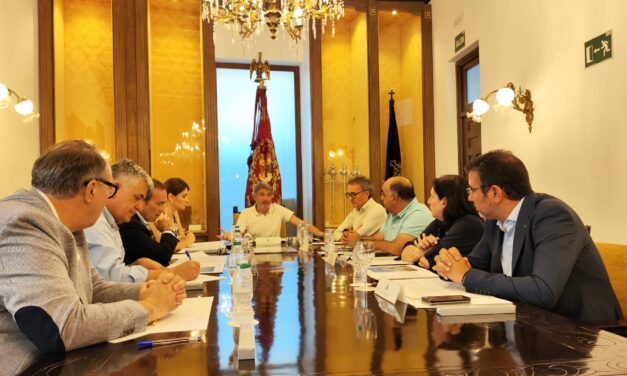 La rehabilitación del patrimonio histórico artístico de Orihuela comienza a andar con la primera reunión de trabajo entre Generalitat, Diputación y Ayuntamiento