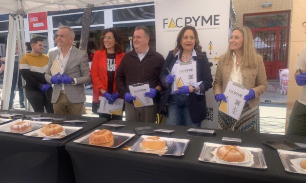 Delicias de Juan y Vegan Bombon son las pastelerías con la mejor mona tradicional de Alicante y Pastelería Rico y JM García ganan la mona innovadora