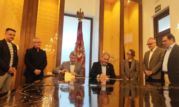 El Ayuntamiento de Orihuela y la Universidad Miguel Hernández firman el protocolo de colaboración para el desarrollo de la Cátedra Oriol