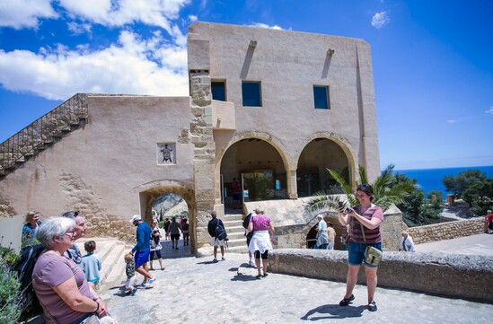Alicante licita la sensorización del Castillo de Santa Bárbara para conocer la ocupación, rutas y usos de los espacios