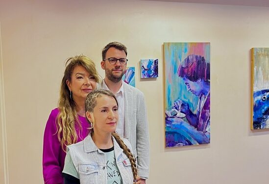Inauguració de l’exposició de pintura “Analogies de Anas” de les artistes Ana Ortín i Ana Sáez a Petrer