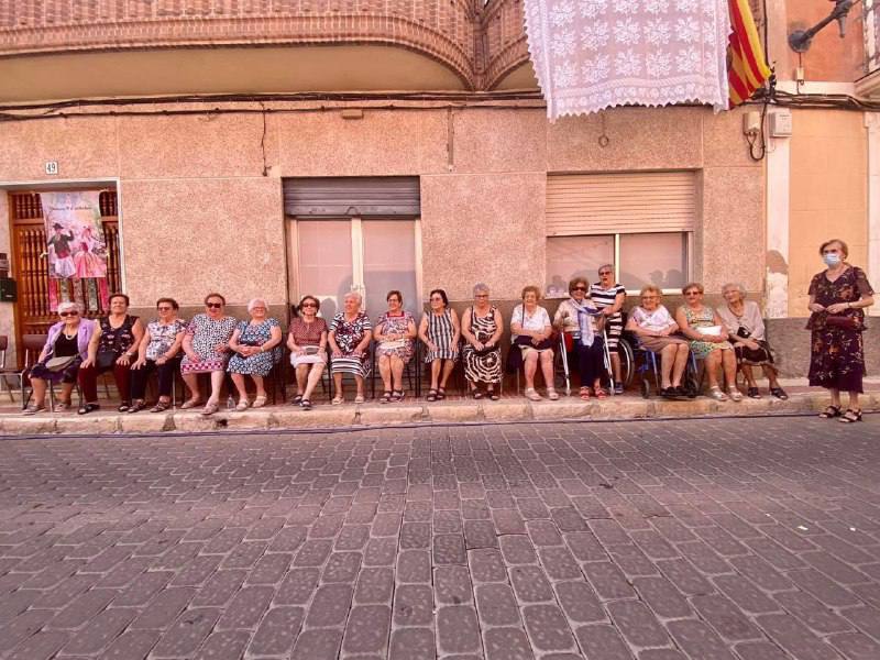 Reconocimiento al fotógrafo municipal de El Campello por una imagen captada en 2022 que da visibilidad a las personas mayores