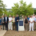 La Universidad de Alicante rinde homenaje a Jorge Juan con la inauguración de un busto conmemorativo