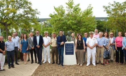 La Universidad de Alicante rinde homenaje a Jorge Juan con la inauguración de un busto conmemorativo