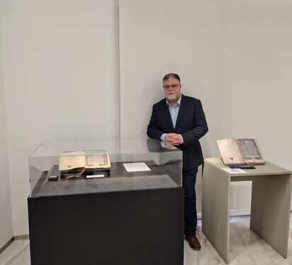 El Museo de Villena muestra por primera vez el documento original del Título de Ciudad en su primer año de apertura