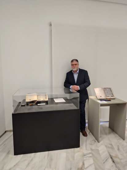 El Museo de Villena muestra por primera vez el documento original del Título de Ciudad en su primer año de apertura