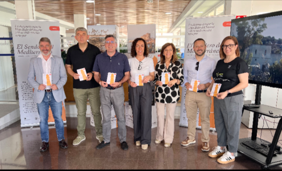 La Vega Baja presume de litoral con dos etapas homologadas del Sendero del Mediterráneo, las únicas de toda la Comunitat Valenciana