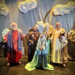 El Misterid’Elx inspira la última creación de Salpassa, estrenada este sábado en la Casa de Cultura de El Campello con asistencia del patronato que vela por “La Festa”