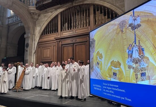 El Misteri d’Elx ressona per primera vegada en una església de París