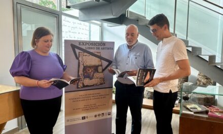Orihuela acoge la exposición “Libro de artista”, una fusión entre literatura y arte visual