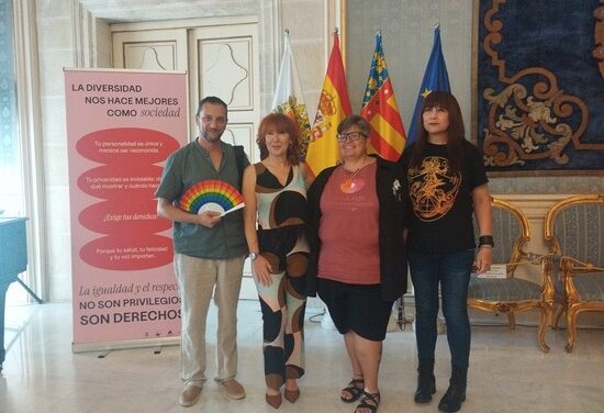 Alicante conmemora el Día del Orgullo y defiende el respeto a la diversidad en un acto institucional en el Salón Azul