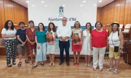 Cultura d’Ibi presenta el projecte ‘Paraules Pintades’, mostra de pintura als balcons