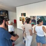 El alumnado de los talleres de artes plásticas de El Campello exponen sus creaciones en la Casa de Cultura