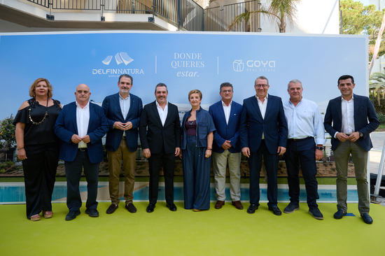 Autoridades regionales y provinciales arropan la inauguración de Delfín Natura en El Albir