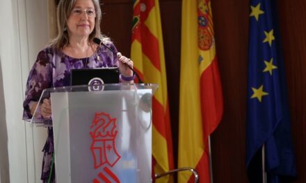 Mar Iglesias pren possessió del seu càrrec com a acadèmica de l’AVL