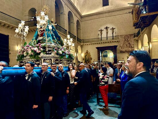 Alacant honra aquest diumenge a la Verge del Remei durant la Alborada en el seu 75 Aniversari com a Alcaldessa Honoraria