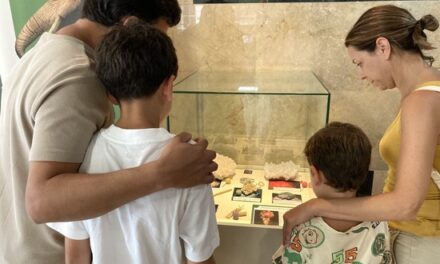 El MUPE se suma a la fiestas de Elche mostrando la relación entre minerales y pirotecnia 
