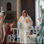La Vespra emociona en el primer día grande del Misteri
