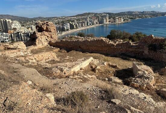 Las excavaciones del MARQ en la Pobla d’Ifac sacan a la luz restos de dos viviendas medievales del siglo XIV