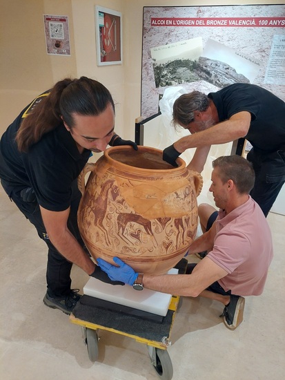 El Vas dels Guerrers de La Serreta de Alcoy vuelve a casa tras su exitosa estancia en el MARQ de Alicante