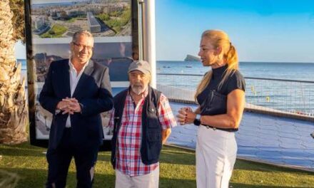 «Benidorm, tierra de luz»: la mirada única de José Palanca ilumina los Espais d’Art Urbà