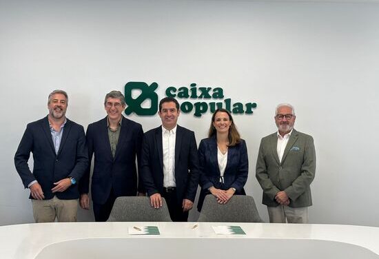 Caixa Popular y el Ayuntamiento de Alcoy formalizan el convenio para impulsar el MUDAA – La Pinacoteca