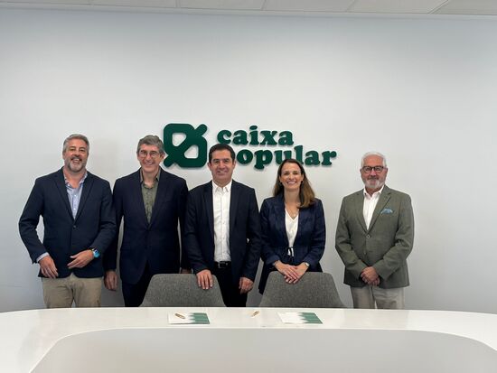 Caixa Popular y el Ayuntamiento de Alcoy formalizan el convenio para impulsar el MUDAA – La Pinacoteca