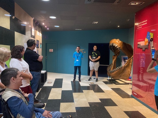 El MUPE y JUAN PERÁN-PIKOLINOS unidos para hacer más accesible el Museo a personas con autismo 