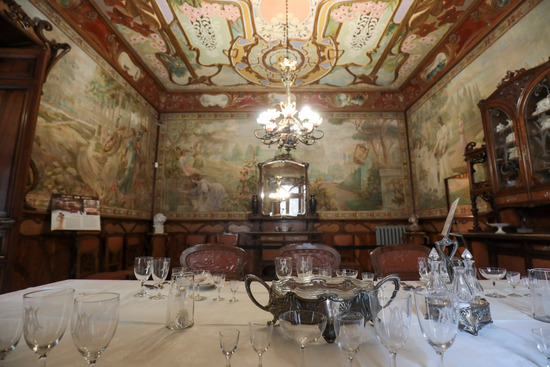 Los muebles originales de Antonia Navarro regresan a la Casa Museo Modernista de Novelda gracias al esfuerzo de la Fundación Mediterráneo