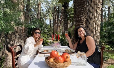 Madre e hija viven un fin de semana como reinas gracias a las granadas de Elche