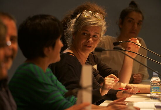 Las asociaciones teatrales denuncian como la Inteligencia Artificial reduce la creatividad y amenaza a los derechos de autor