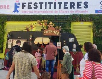 Festitíteres arranca el domingo con “Aquiles” y continúa con 16 funciones del 28 de noviembre al 8 de diciembre