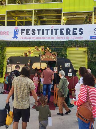 Festitíteres arranca el domingo con “Aquiles” y continúa con 16 funciones del 28 de noviembre al 8 de diciembre