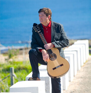 Vicente Ballester ofrecerá un recital de guitarra clásica y barroca este domingo en el Centro Social Platja Albir