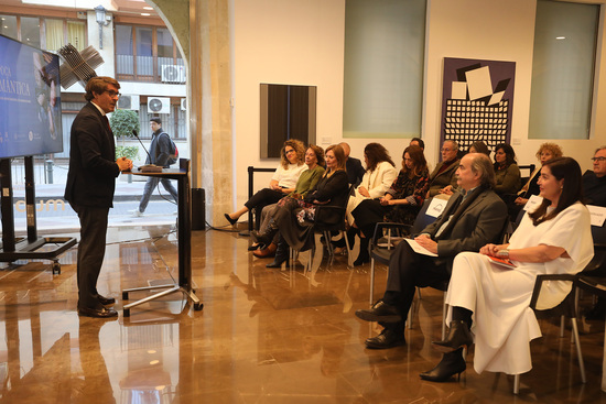 El MUBAG viaja al corazón del romanticismo a través de una exclusiva exposición de arte y objetos de la época