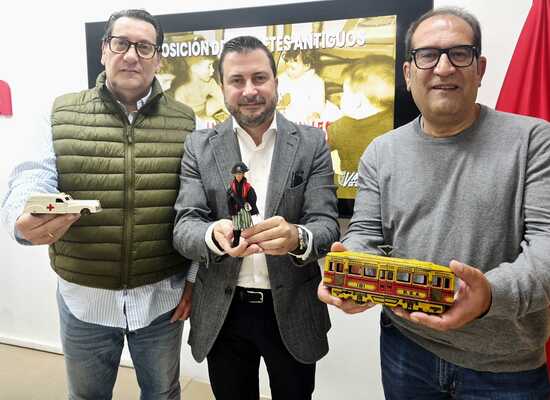 La Casa Gran del Jardí de la Música d’Elda acull a partir del dijous i fins al 16 de gener una espectacular exposició de joguets antics