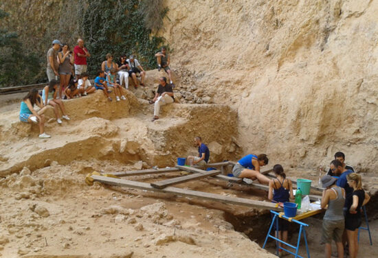 Los yacimientos neandertales de El Salt y el Abric del Pastor ganan el IV Premio Nacional Palarq de Arqueología y Paleontología