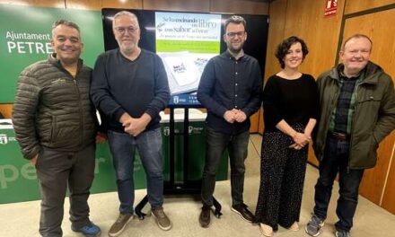 Cultura lanza la segunda edición del libro «Bon Profit, Petrer», tras el éxito en su publicación en diciembre de 2024