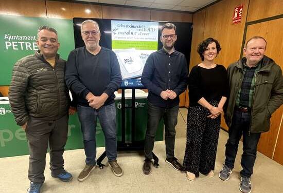 Cultura lanza la segunda edición del libro «Bon Profit, Petrer», tras el éxito en su publicación en diciembre de 2024
