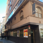 Alicante renombra como Restaurador Vicente Castelló la calle dondese ubica el Nou Manolín